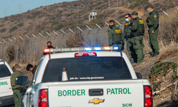 U.S. Border Patrol Agents Encounter 200,000 Illegal Immigrants in July