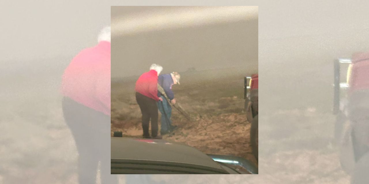 Texas Couple, 91 and 92, Model Marital Bond in Dramatic Wildfire Photo