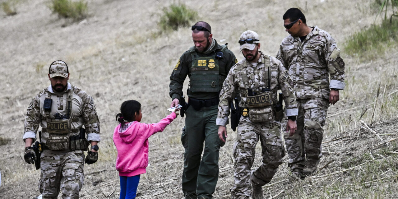 American Immigration System Loses Contact with Tens of Thousands of Migrant Children