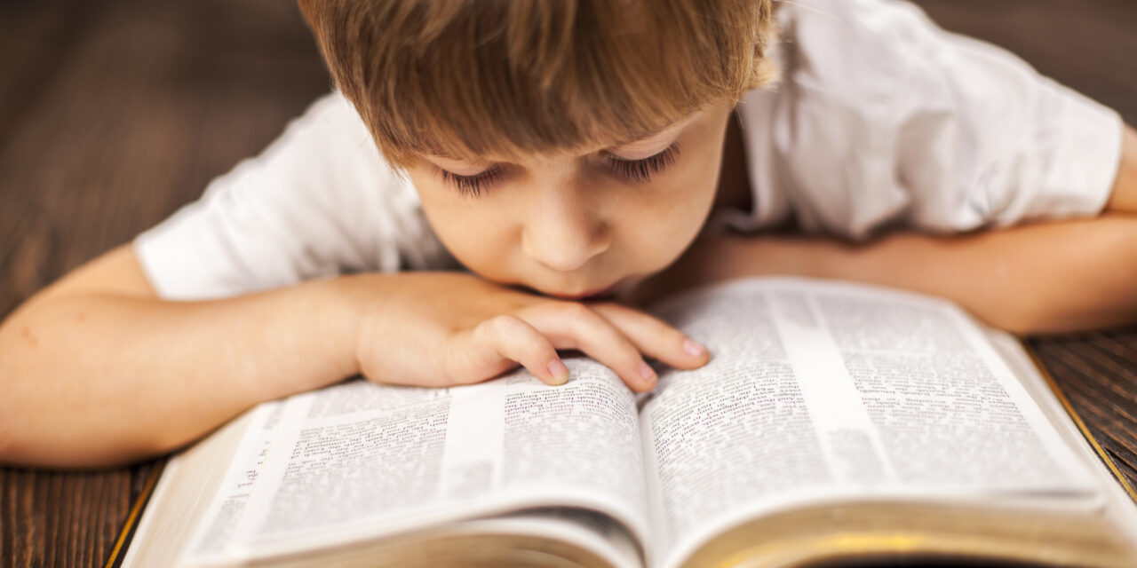 Oklahoma Superintendent Announces Plan to Place Bibles in Every School Classroom