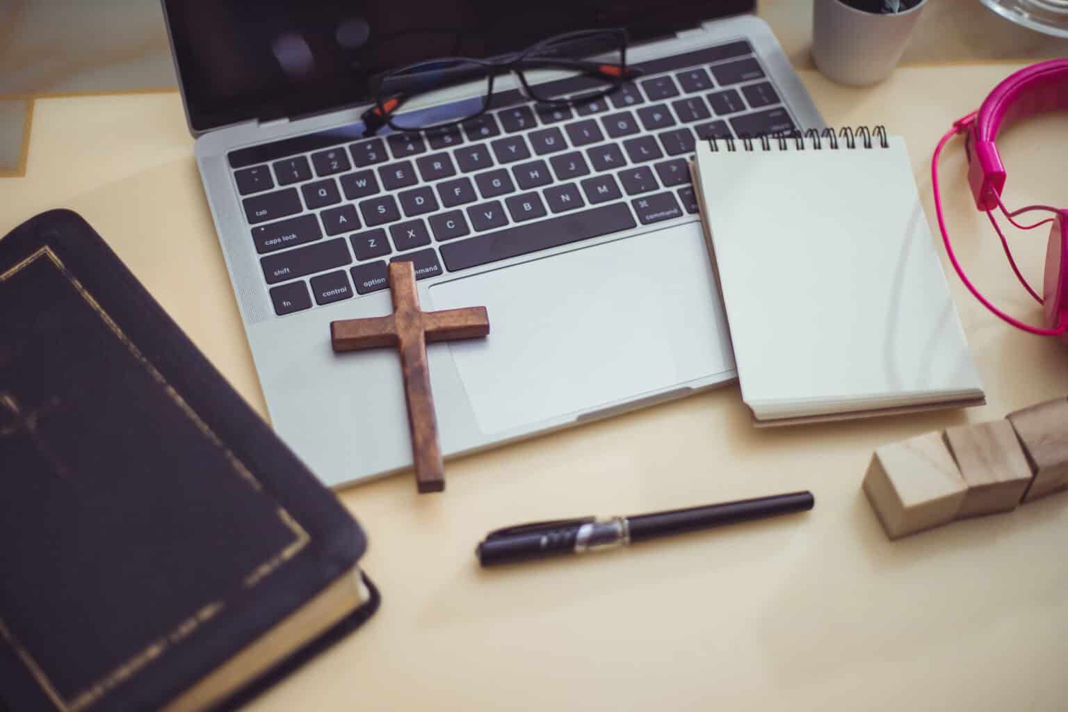 Don't Fall for Social Media Rage-Bait: Here's What To Look Out For ...